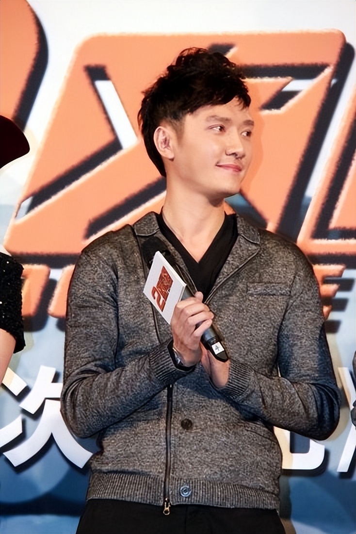 黄晓明帮赵丽颖说话__黄晓明和赵丽颖离婚了吗