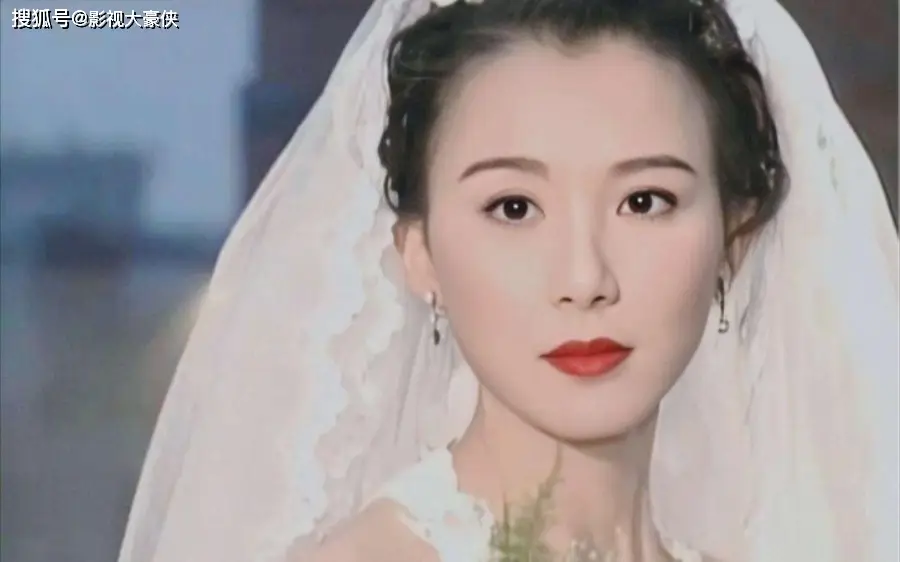 同人不同命，6位“琼女郎”：有人被骗800万，有人沉迷医美毁了容__同人不同命，6位“琼女郎”：有人被骗800万，有人沉迷医美毁了容