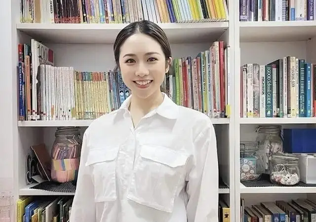 TVB前知名女星转行做老师，离巢后零工作，从未演过主角存在感低_TVB前知名女星转行做老师，离巢后零工作，从未演过主角存在感低_