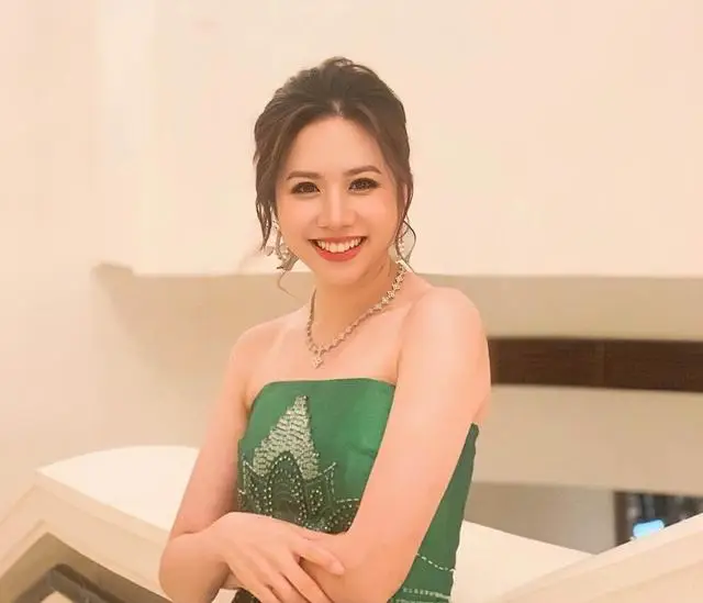 TVB前知名女星转行做老师，离巢后零工作，从未演过主角存在感低__TVB前知名女星转行做老师，离巢后零工作，从未演过主角存在感低
