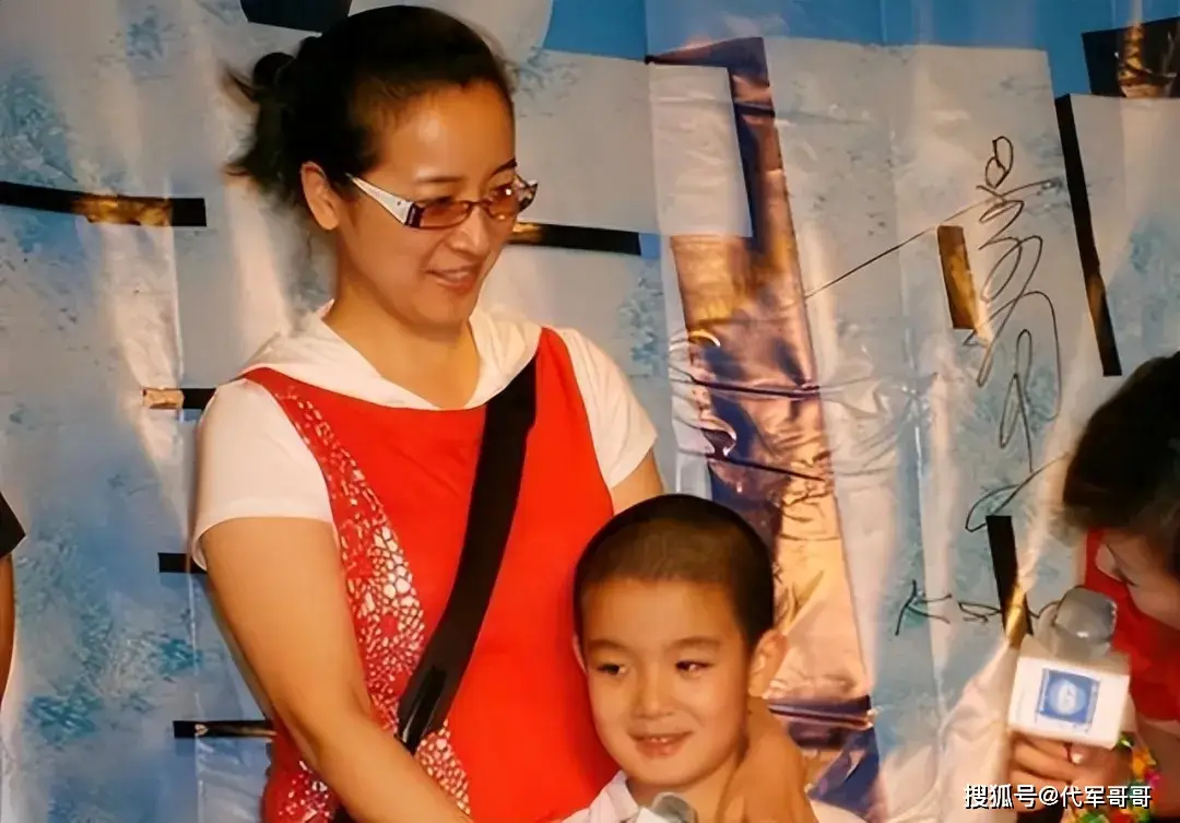_演母子又演夫妻_戏母子认儿子演员外出视频播放