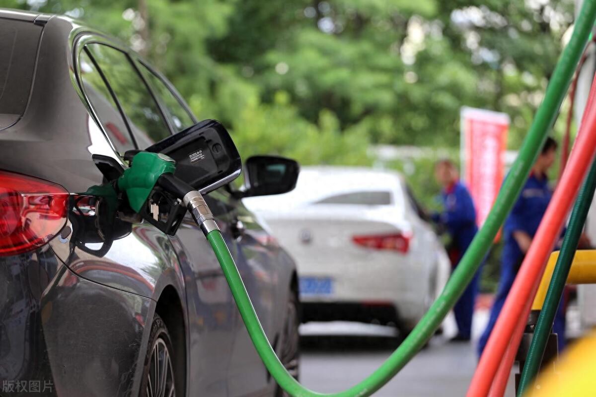 _卖燃油车_买了燃油汽车后悔死了