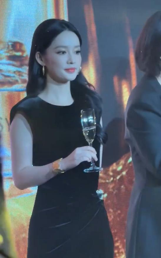 明白学堂李沁谣__李沁个人资料图片李沁男友是谁