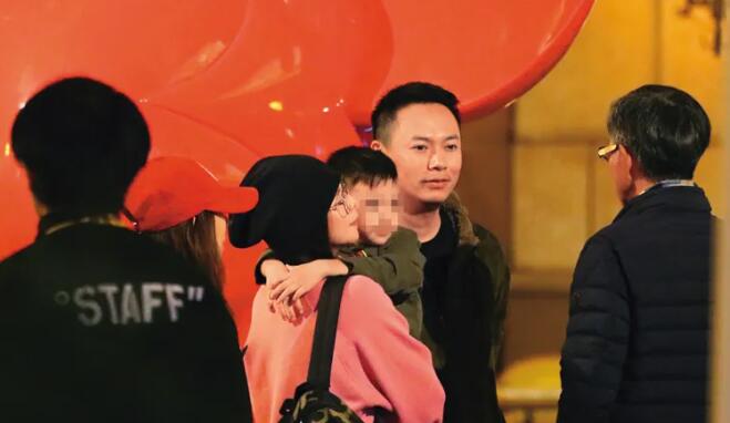 _49岁徐若瑄刚离婚又罹患癌症！意志力太强，术后不久连续演出多场_49岁徐若瑄刚离婚又罹患癌症！意志力太强，术后不久连续演出多场