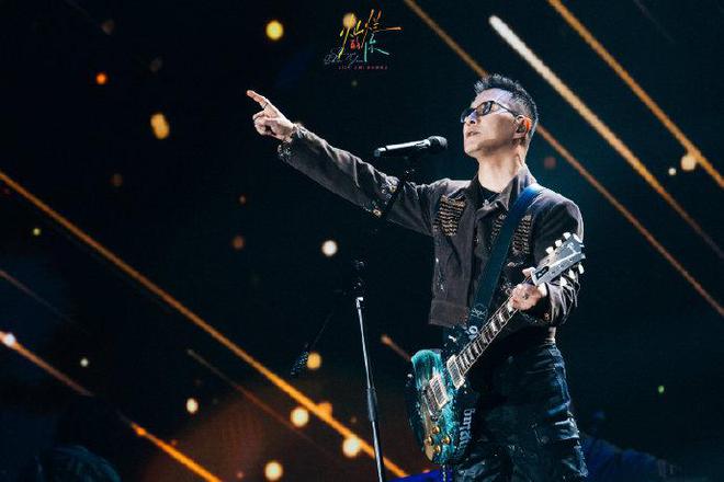 _搜狐时尚盛典这一夜，汪峰获年度音乐人物，刀郎缺席颗粒无收！_搜狐时尚盛典这一夜，汪峰获年度音乐人物，刀郎缺席颗粒无收！