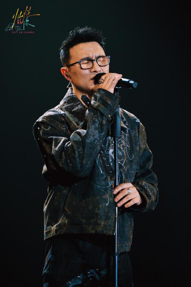 _搜狐时尚盛典这一夜，汪峰获年度音乐人物，刀郎缺席颗粒无收！_搜狐时尚盛典这一夜，汪峰获年度音乐人物，刀郎缺席颗粒无收！