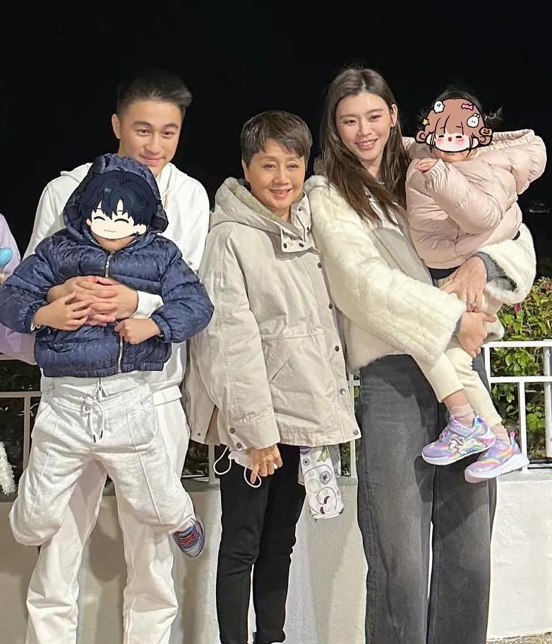 曝何猷君恋奚梦瑶__偶遇何猷君奚梦瑶