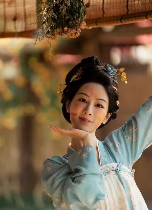 与其期待青簪行，不如期待杨紫的国色芳华2，依旧和李现搭档_与其期待青簪行，不如期待杨紫的国色芳华2，依旧和李现搭档_