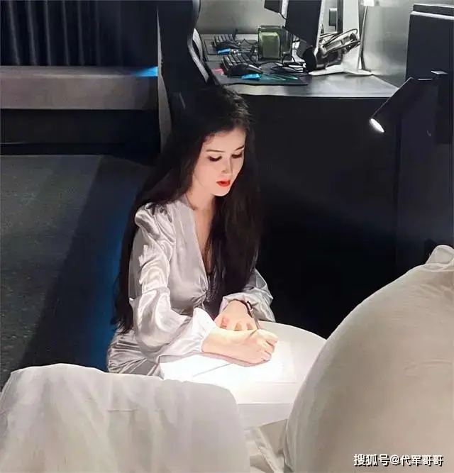 _一路走好！25岁新疆美女模特“赛赛”去世，闺蜜曝死因太可惜_一路走好！25岁新疆美女模特“赛赛”去世，闺蜜曝死因太可惜