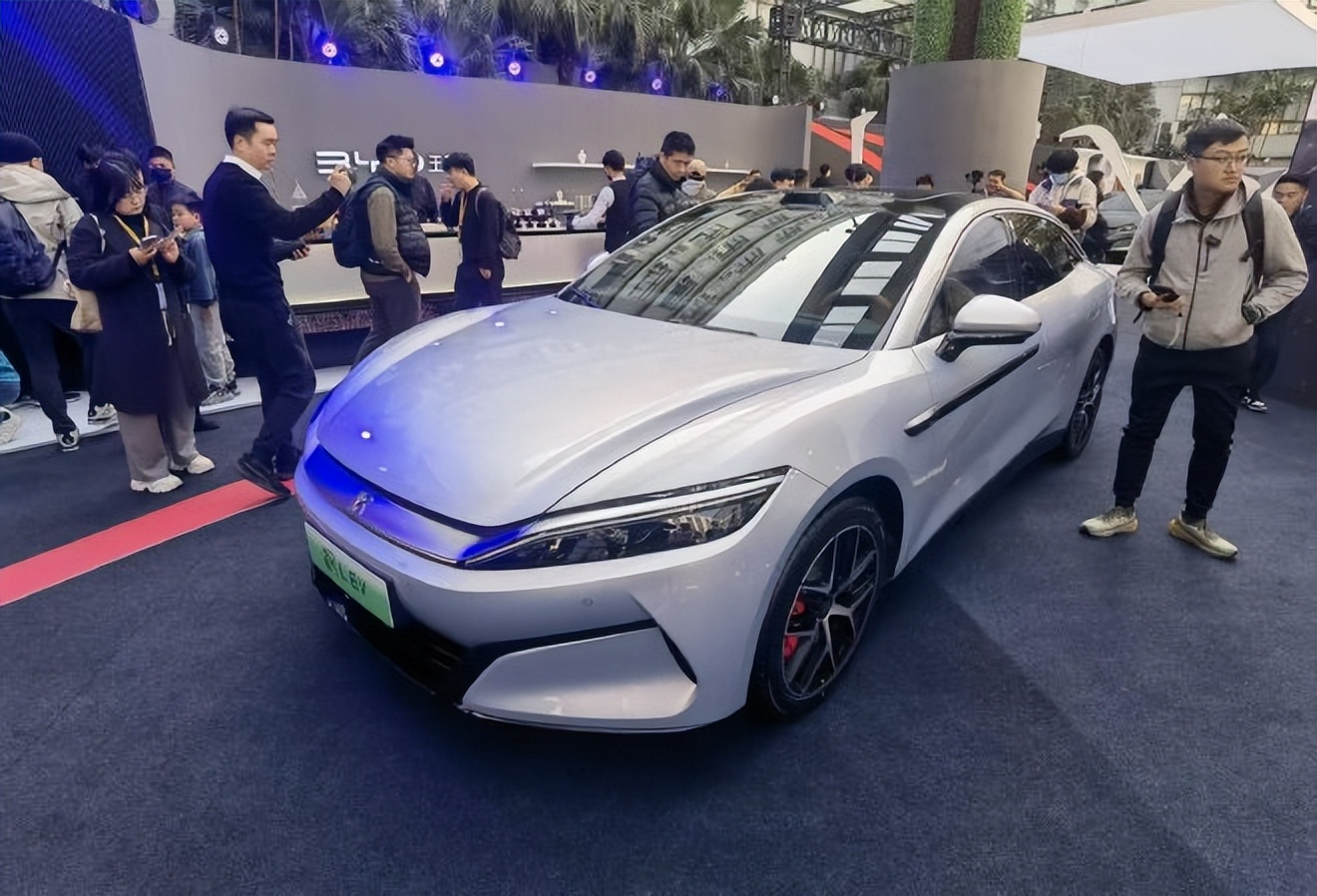 _比亚迪最新汉_比亚迪最新款车型汉