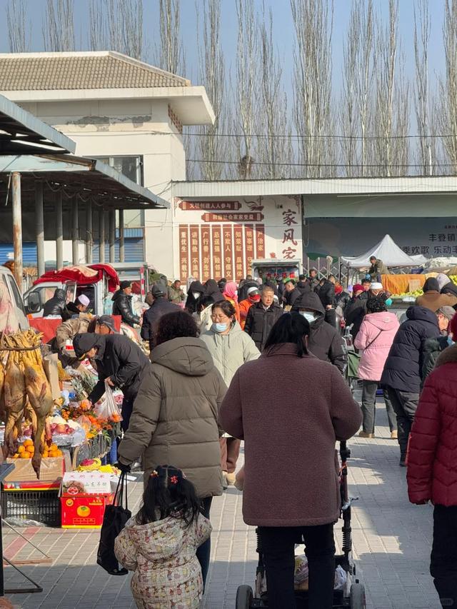 _购物狂欢节过度消费_过年的消费清单