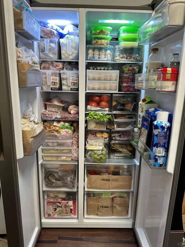 过年的消费清单__购物狂欢节过度消费