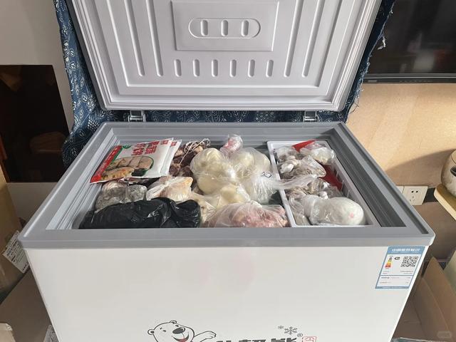 过年的消费清单__购物狂欢节过度消费