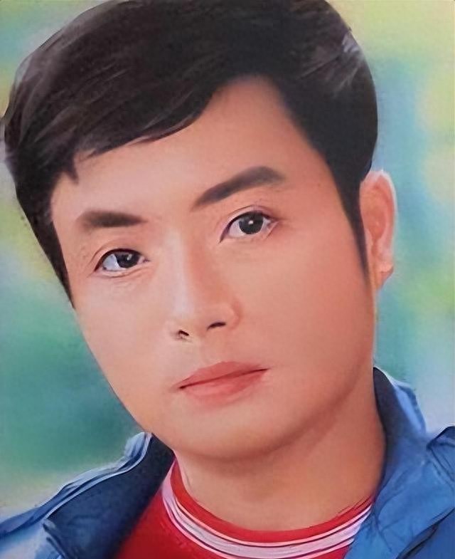 他曾是上影厂门面，中年妻离子散身背巨债！移居美国后胖到认不出__他曾是上影厂门面，中年妻离子散身背巨债！移居美国后胖到认不出