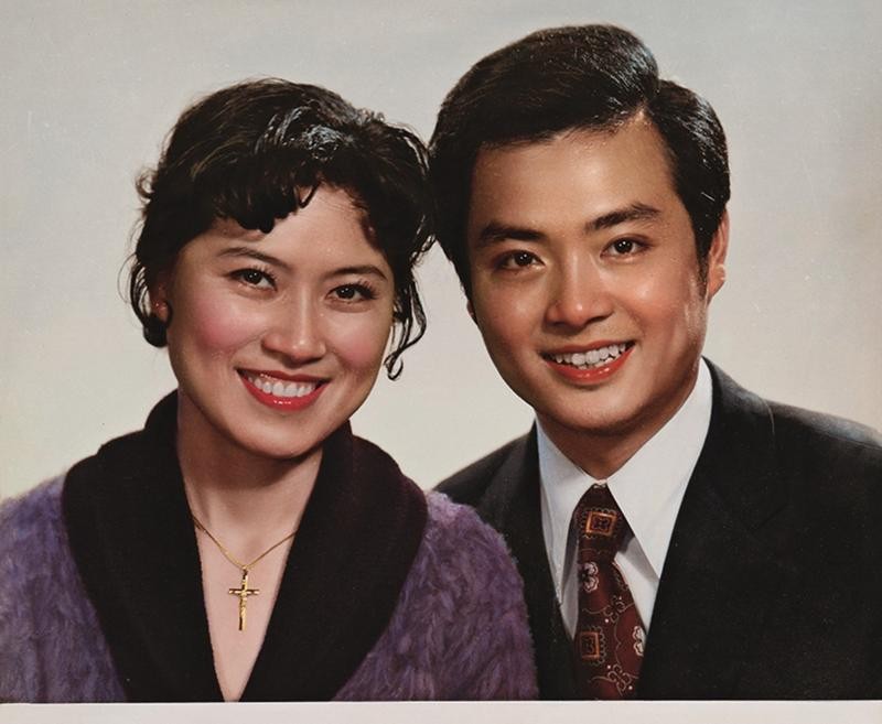 他曾是上影厂门面，中年妻离子散身背巨债！移居美国后胖到认不出__他曾是上影厂门面，中年妻离子散身背巨债！移居美国后胖到认不出
