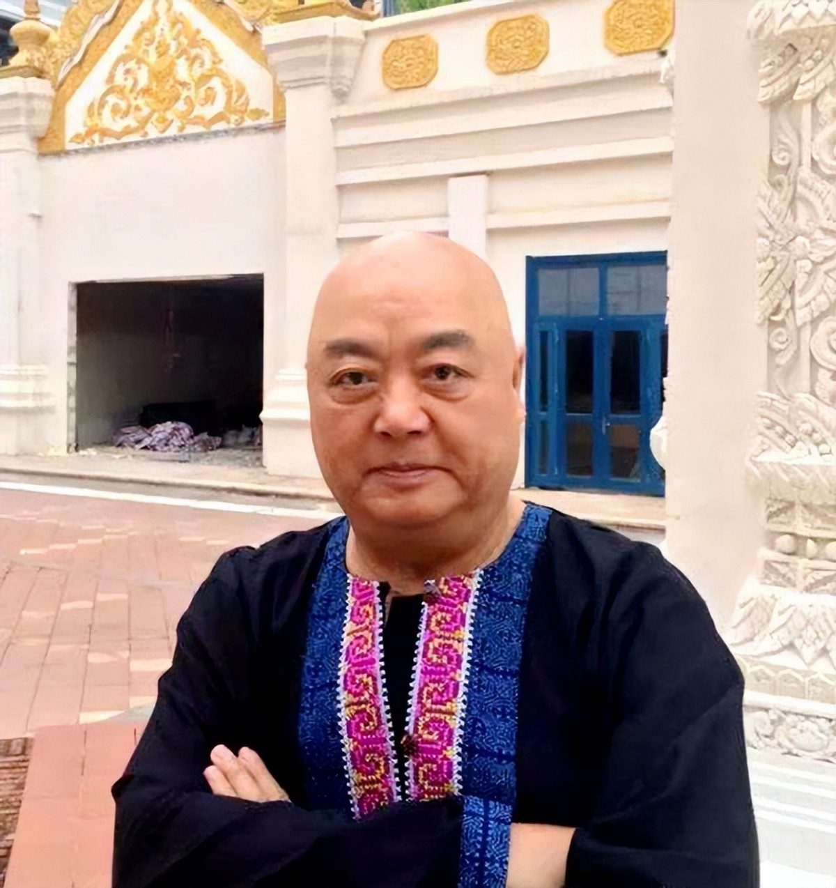 他曾是上影厂门面，中年妻离子散身背巨债！移居美国后胖到认不出__他曾是上影厂门面，中年妻离子散身背巨债！移居美国后胖到认不出