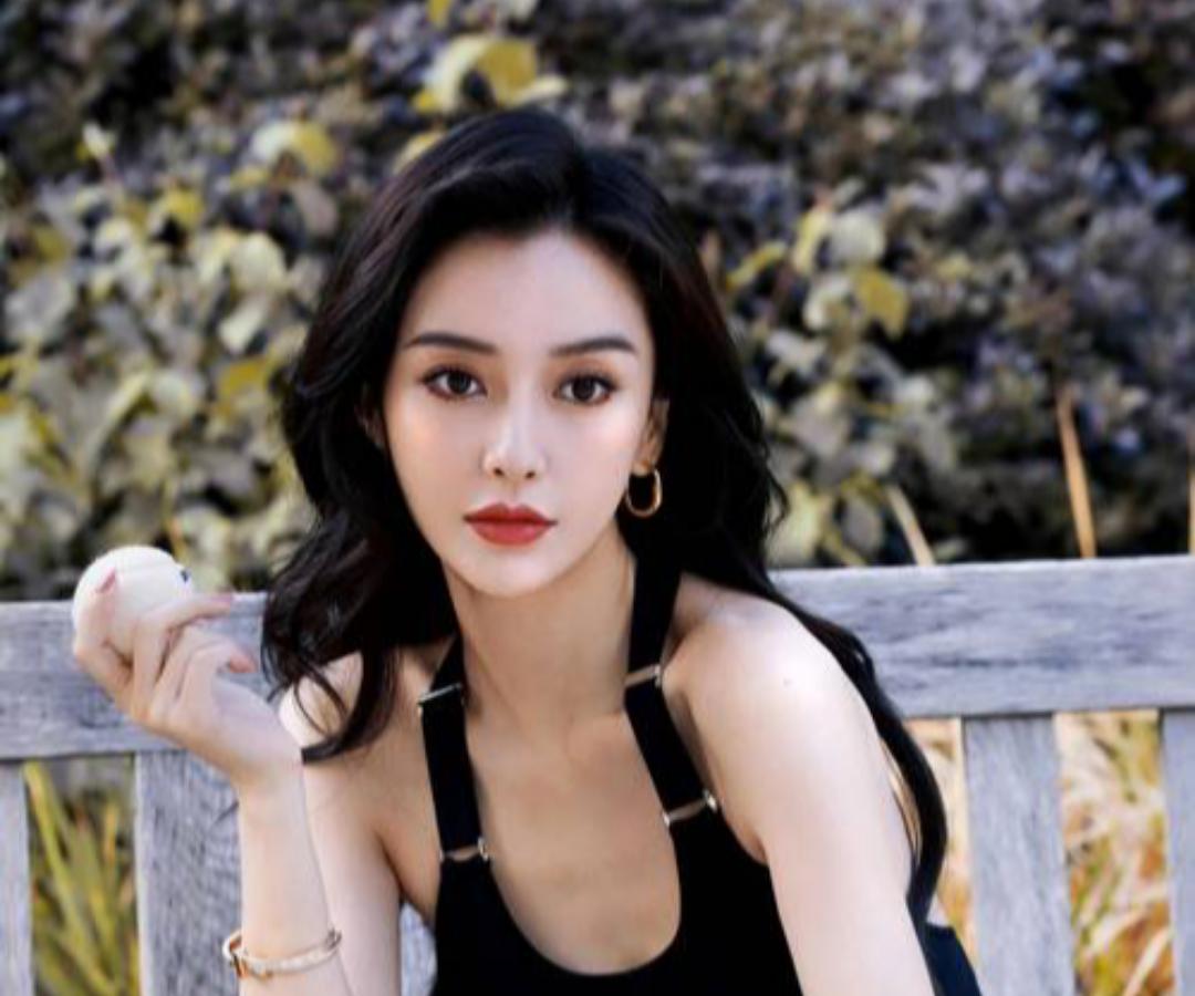 _开播仅5集，热度强悍冲上榜单第一，35岁杨颖打了个漂亮的翻身仗_开播仅5集，热度强悍冲上榜单第一，35岁杨颖打了个漂亮的翻身仗