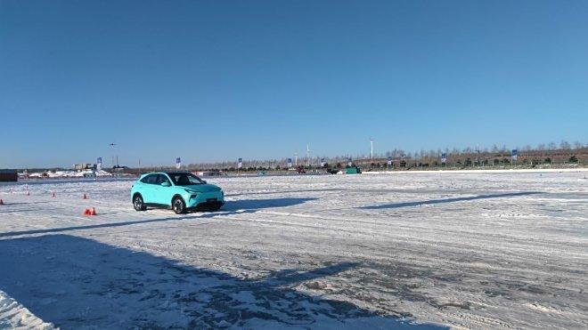 _2024一汽奔腾查干湖冰雪体验 试驾悦意03及B70黑骑士_2024一汽奔腾查干湖冰雪体验 试驾悦意03及B70黑骑士
