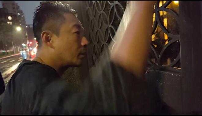 大S亲友否认汪小菲包机，怒斥恶心至极，称赞具俊晔全程不离不弃__大S亲友否认汪小菲包机，怒斥恶心至极，称赞具俊晔全程不离不弃