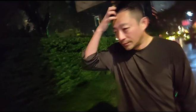 _大S亲友否认汪小菲包机，怒斥恶心至极，称赞具俊晔全程不离不弃_大S亲友否认汪小菲包机，怒斥恶心至极，称赞具俊晔全程不离不弃