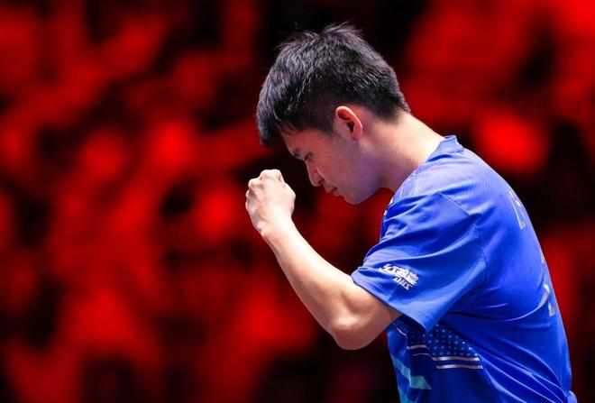 4-2梁靖崑成就三冠王霸业，超王楚钦登顶世界第1，林诗栋创造历史_4-2梁靖崑成就三冠王霸业，超王楚钦登顶世界第1，林诗栋创造历史_