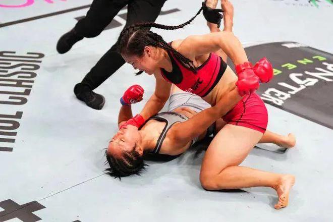 欢乐喜剧人黑哪吒_没手没脚的演说家尼克视频_