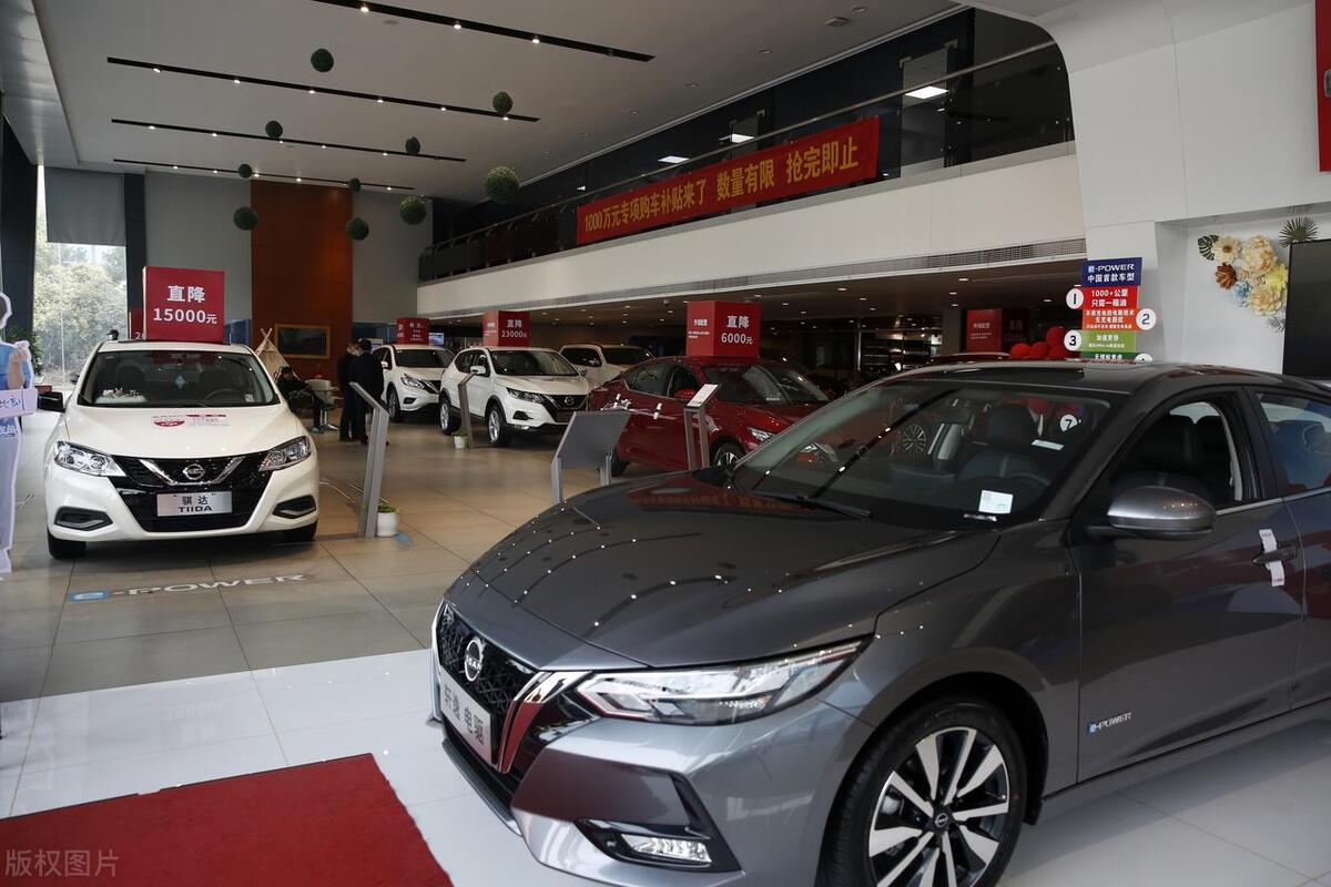 买车紧凑型跟中型是什么区别_买车买紧凑型车好还是中型车好_