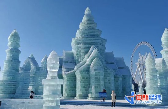 _冰雪大世界，“长满”东南亚人_冰雪大世界，“长满”东南亚人