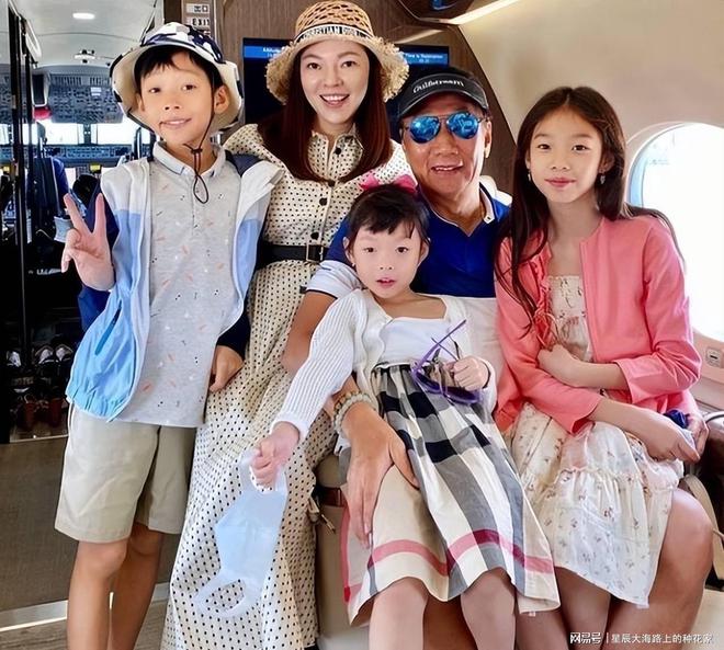 _74岁郭台铭一杆进洞，开心给阿姨红包10万，小24岁老婆想拼四胎_74岁郭台铭一杆进洞，开心给阿姨红包10万，小24岁老婆想拼四胎