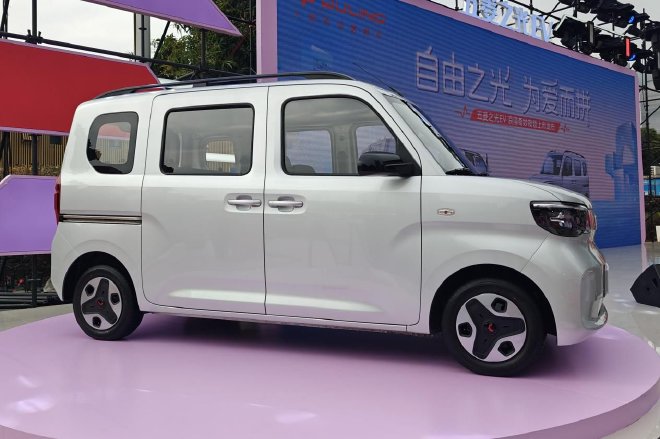 售4.78-5.08万 五菱之光EV正式上市