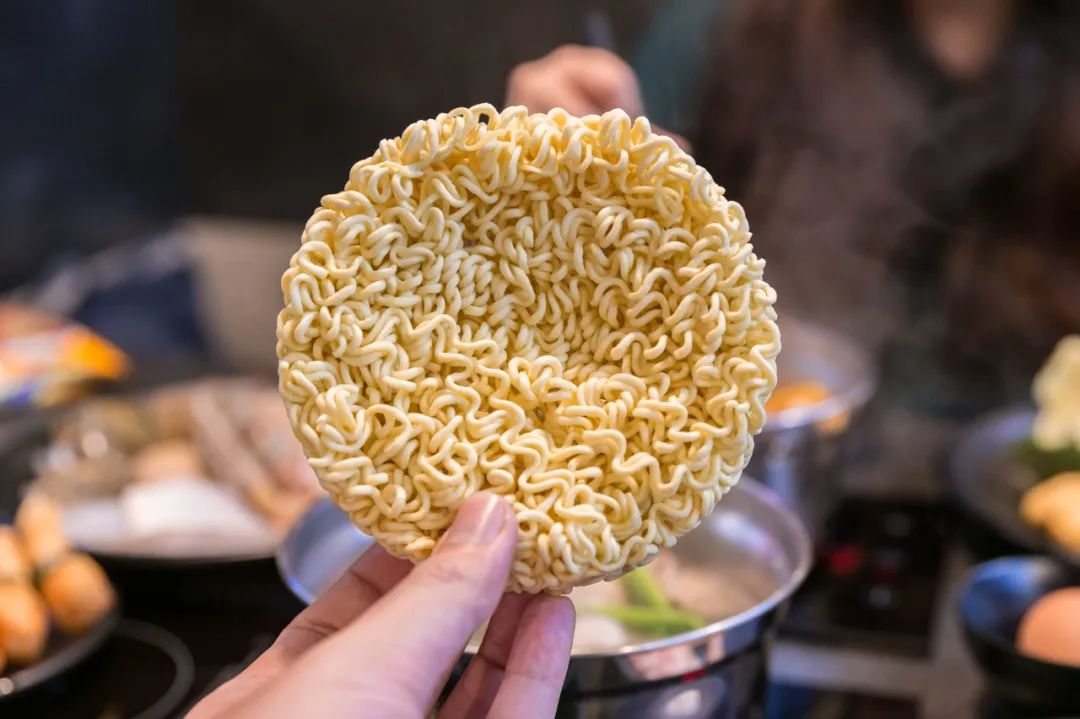 千亿方便面江湖，迎来中局之战_千亿方便面江湖，迎来中局之战_