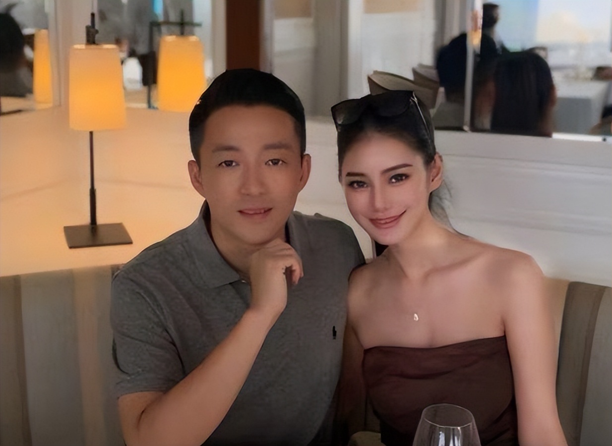 又要谈判？汪小菲带娇妻重返台湾，大S下葬时间被具俊晔再推后_又要谈判？汪小菲带娇妻重返台湾，大S下葬时间被具俊晔再推后_