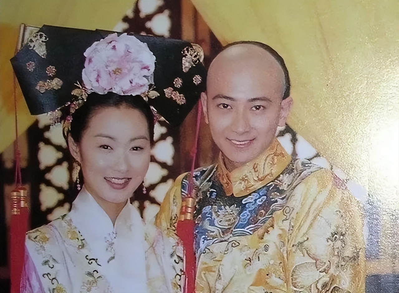 _lol中国几个今决赛17年_人民日报封杀小时代