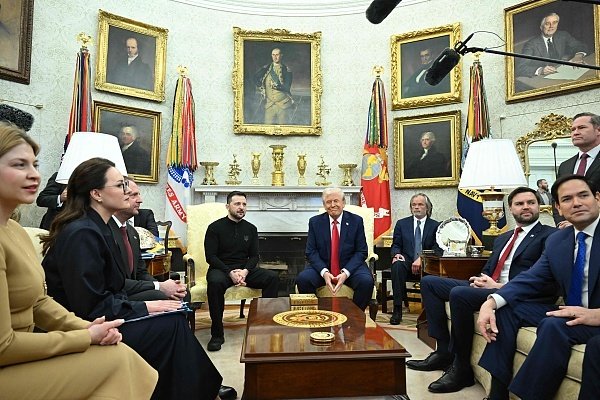特朗普取消会晤_特朗普白宫会晤安倍_