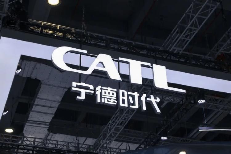 特斯拉宝马_宝马ceo质疑特斯拉_