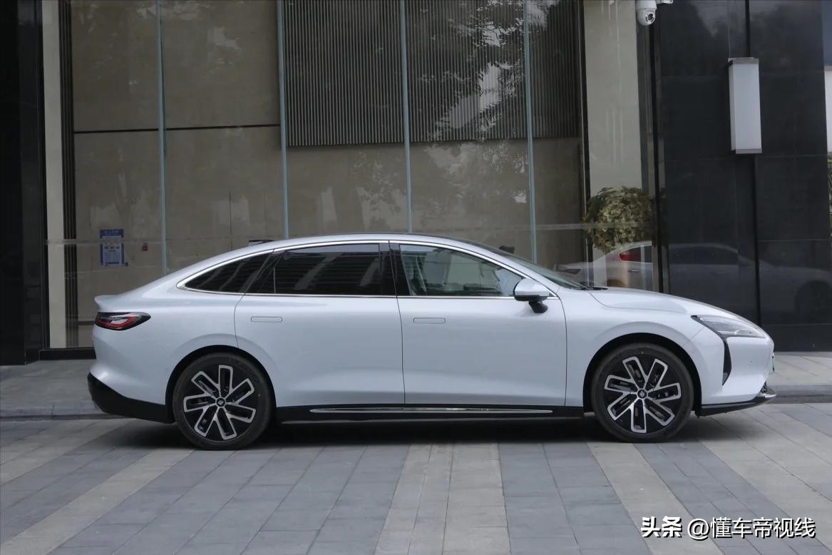 长安suv旗舰车_长安汽车旗舰版_