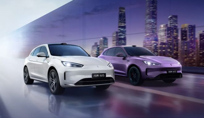 余承东正式官宣 2025款问界M9、问界新M5Ultra、 问界M8__余承东正式官宣 2025款问界M9、问界新M5Ultra、 问界M8