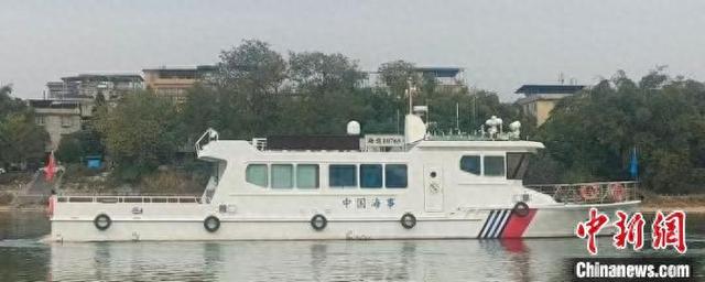 _国内首艘“纯电+直翼舵桨”公务船“海巡10765”亮相，引领绿色护航_国内首艘“纯电+直翼舵桨”公务船“海巡10765”亮相，引领绿色护航