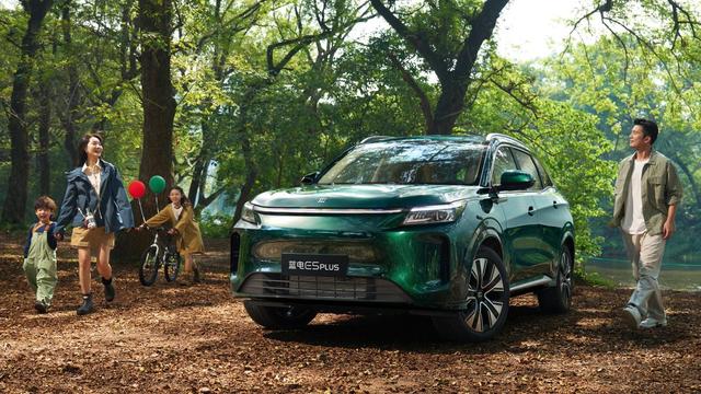 10万级家用SUV别乱选！蓝电E5 PLUS长续航先享版省钱秘籍曝光-有驾