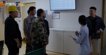 _买双色球中50万后，终于明白：为什么辛芷蕾和白客这么好磕还不火_买双色球中50万后，终于明白：为什么辛芷蕾和白客这么好磕还不火