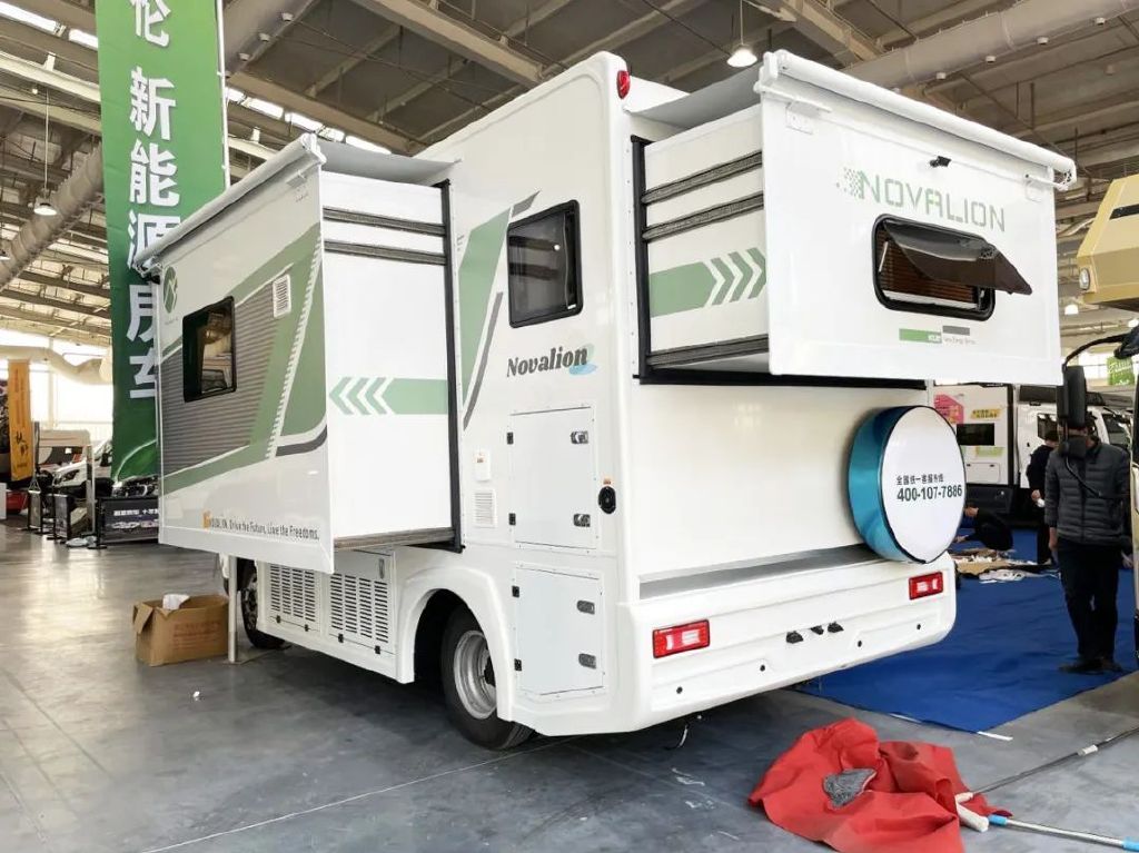 房车市电__比亚迪电动房车