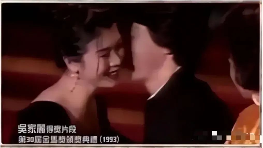 将大佬吻到流血，性感猛女的瓜！__将大佬吻到流血，性感猛女的瓜！