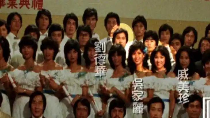 将大佬吻到流血，性感猛女的瓜！__将大佬吻到流血，性感猛女的瓜！
