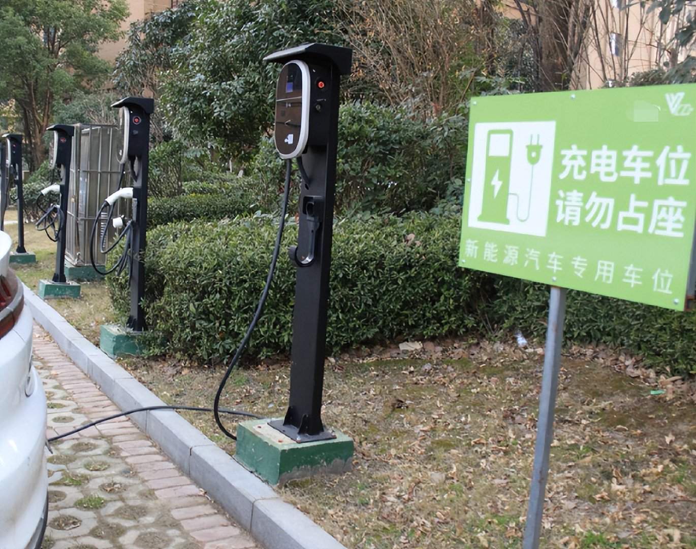 “一度电”涨到多少，新能源汽车就“不香”了？答案可能让你吃惊_“一度电”涨到多少，新能源汽车就“不香”了？答案可能让你吃惊_