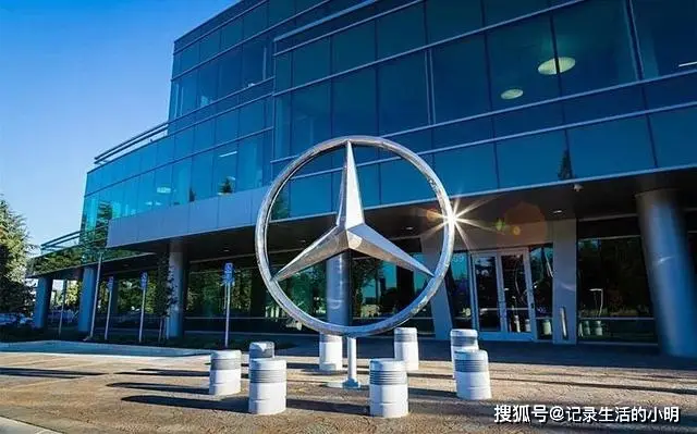 某车企斥巨资鼓励员工离职中层可达400万人民币遣散费__某车企斥巨资鼓励员工离职中层可达400万人民币遣散费