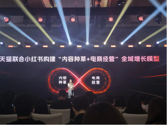 高考结束扔书抖音__女装电商抖音淘宝