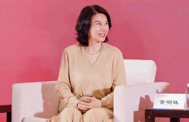 孟羽童透露明年将出国留学，否认与董明珠“互撕”__孟羽童透露明年将出国留学，否认与董明珠“互撕”