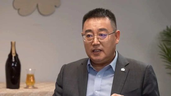 （图为华润啤酒（控股）有限公司执行董事、董事会主席 侯孝海）