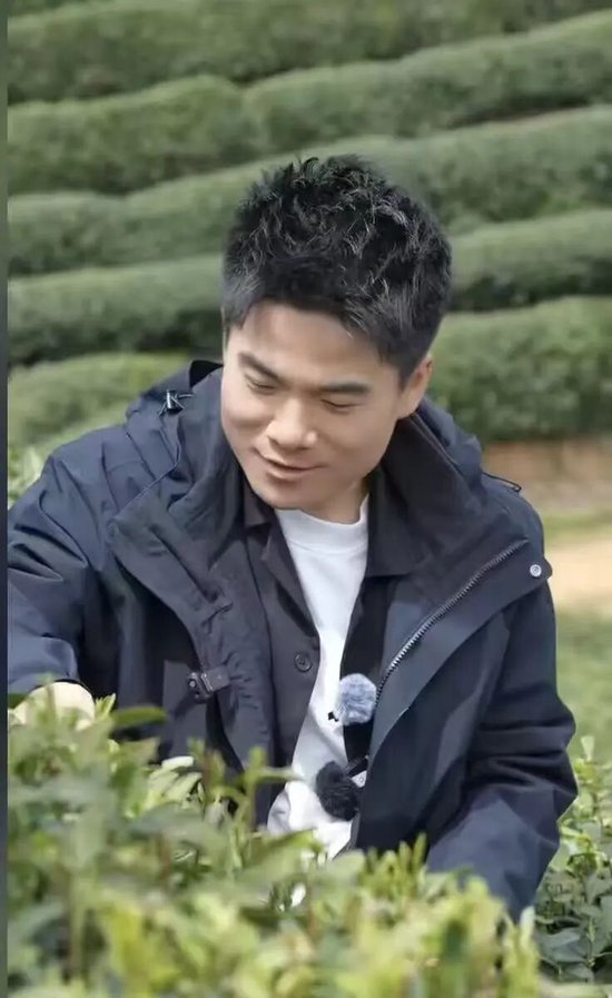 _董宇辉：商业的终点是人心 价值比价格更动人_董宇辉：商业的终点是人心 价值比价格更动人