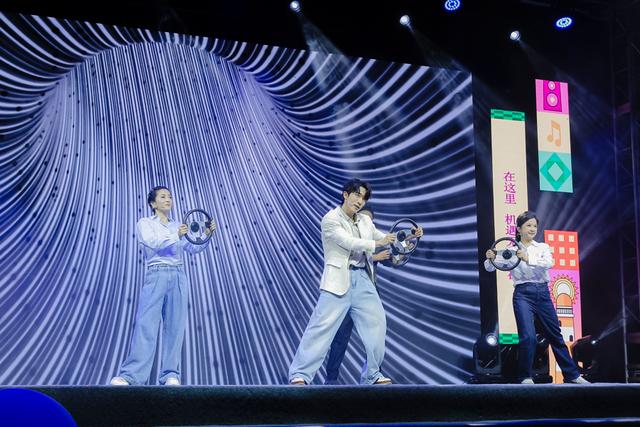 紧急通知！浪浪山小猪妖、黑猫警长空降远香湖，速来上海夜生活新地标打卡_紧急通知！浪浪山小猪妖、黑猫警长空降远香湖，速来上海夜生活新地标打卡_